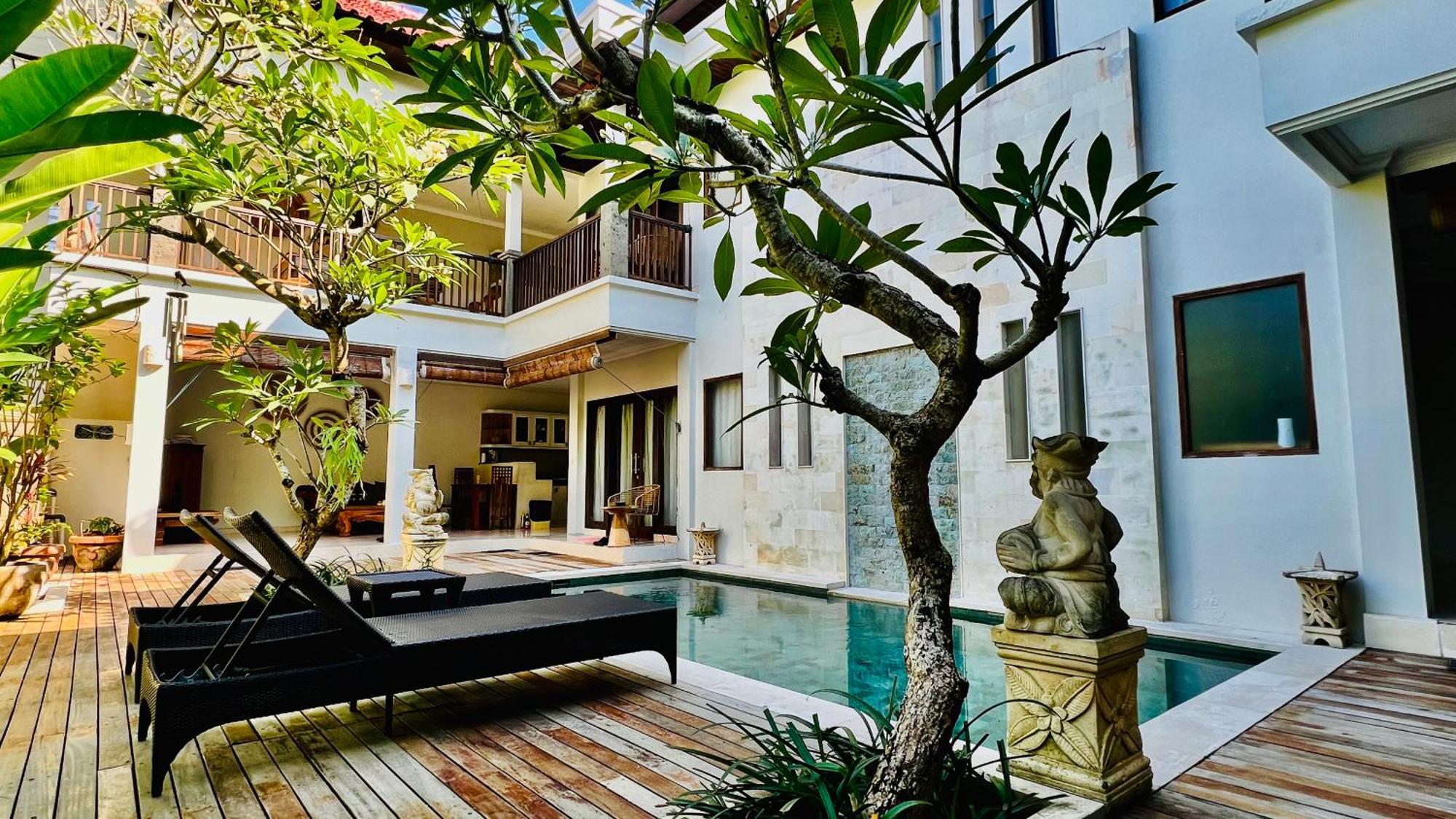 Raja By King * Seminyak (Bali)